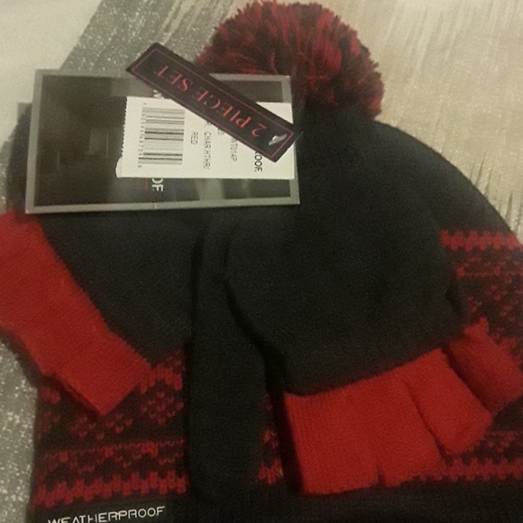 Kids size 8 hat and glove set - Picture 4 of 4